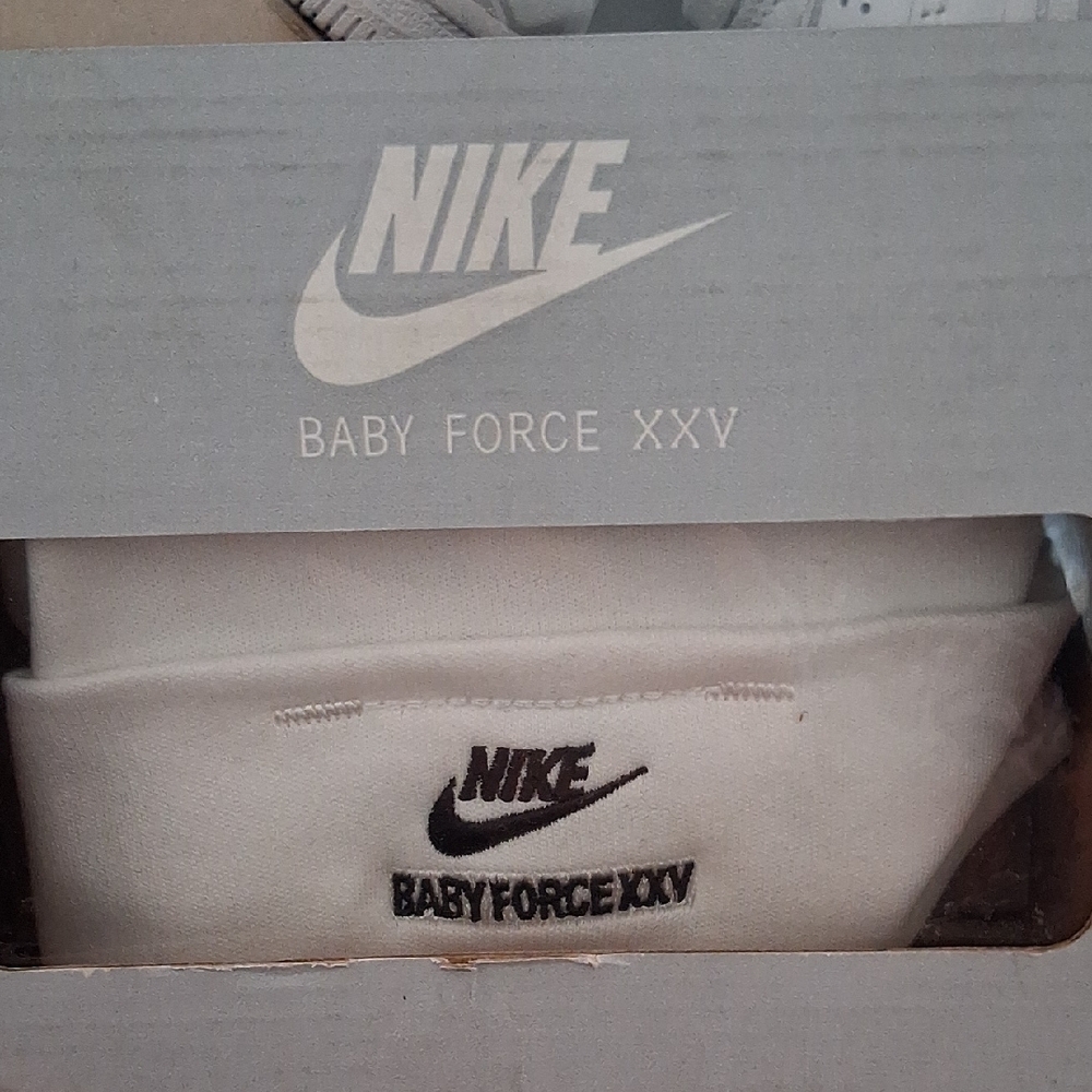 Nike Baby Force XXV White Sneakers 1c With Cap - Picture 3 of 8